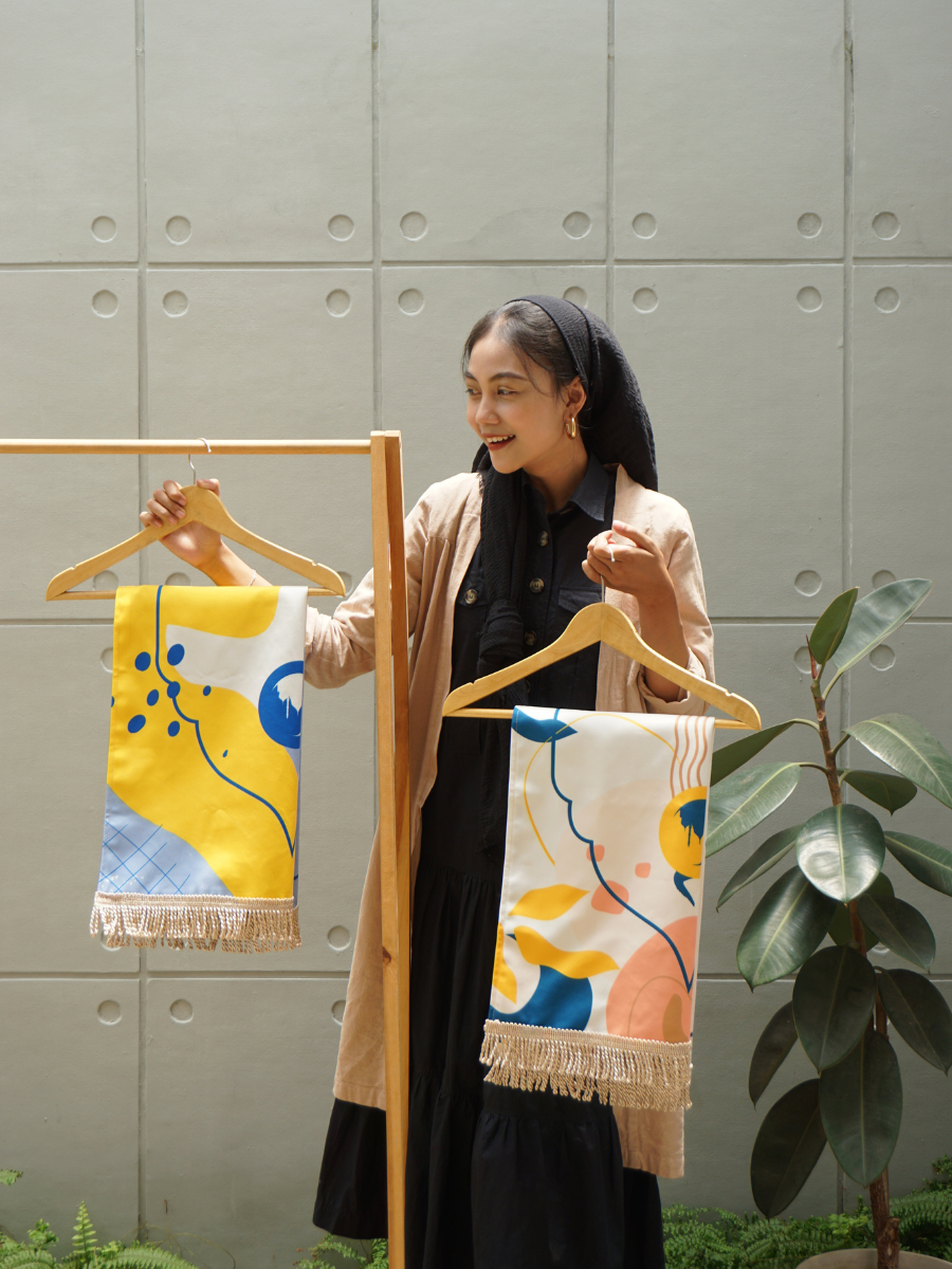 Abstract Sajadah Secondary